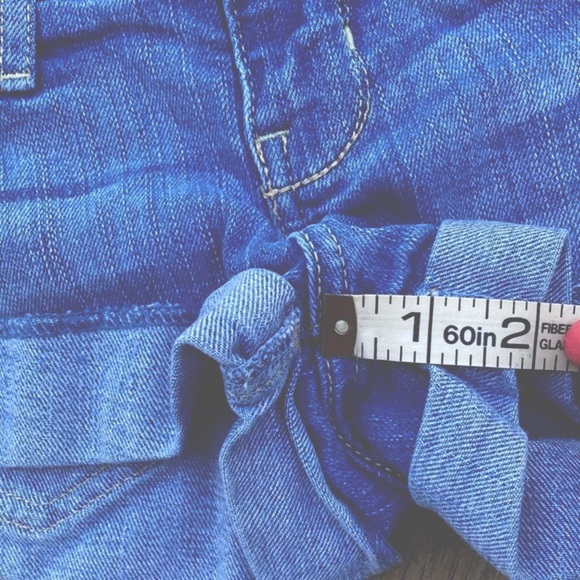 HP 🥳💕 Hollister: Distressed shorts - Picture 4 of 5